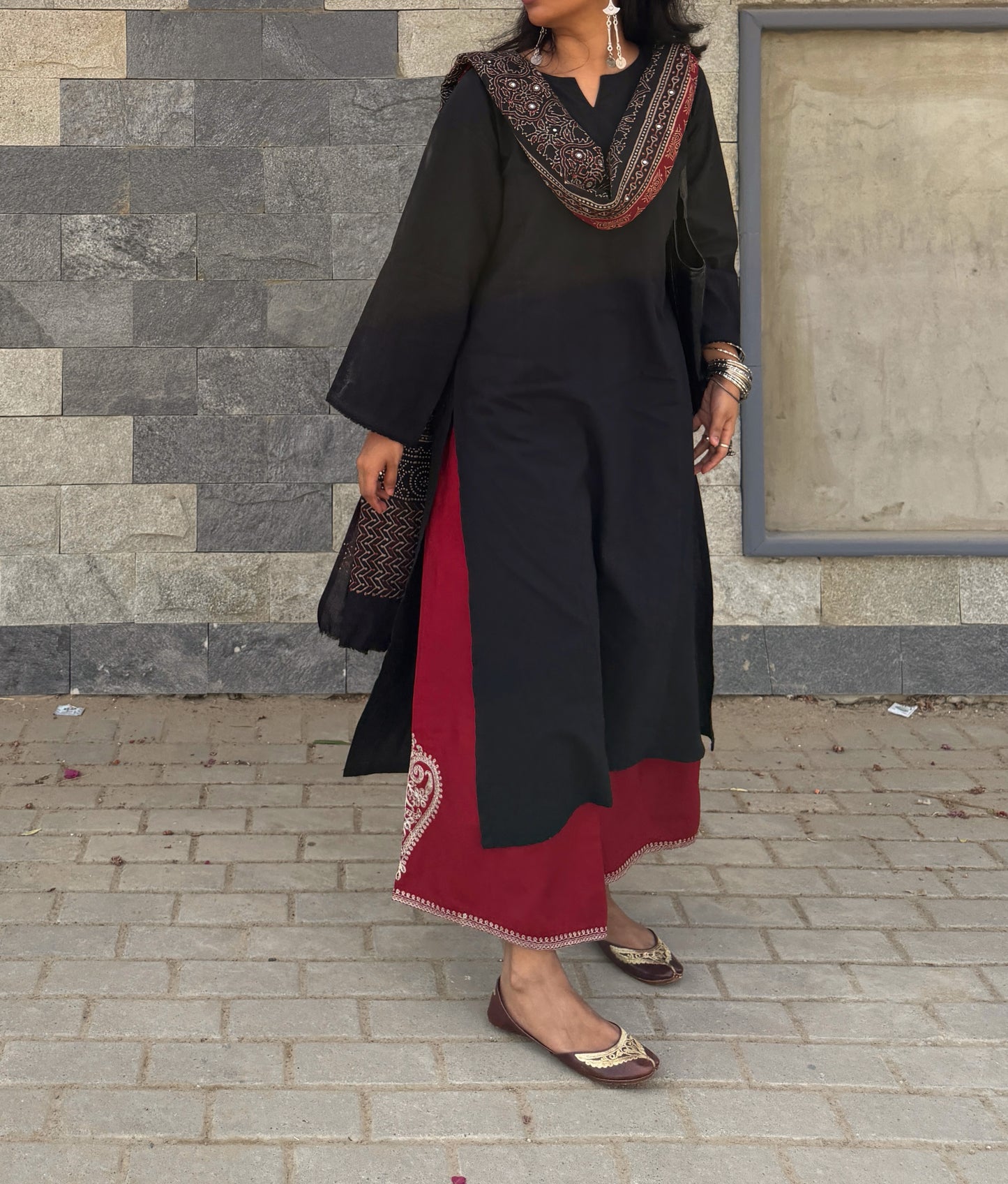 Ebony - Embroidered Kurta